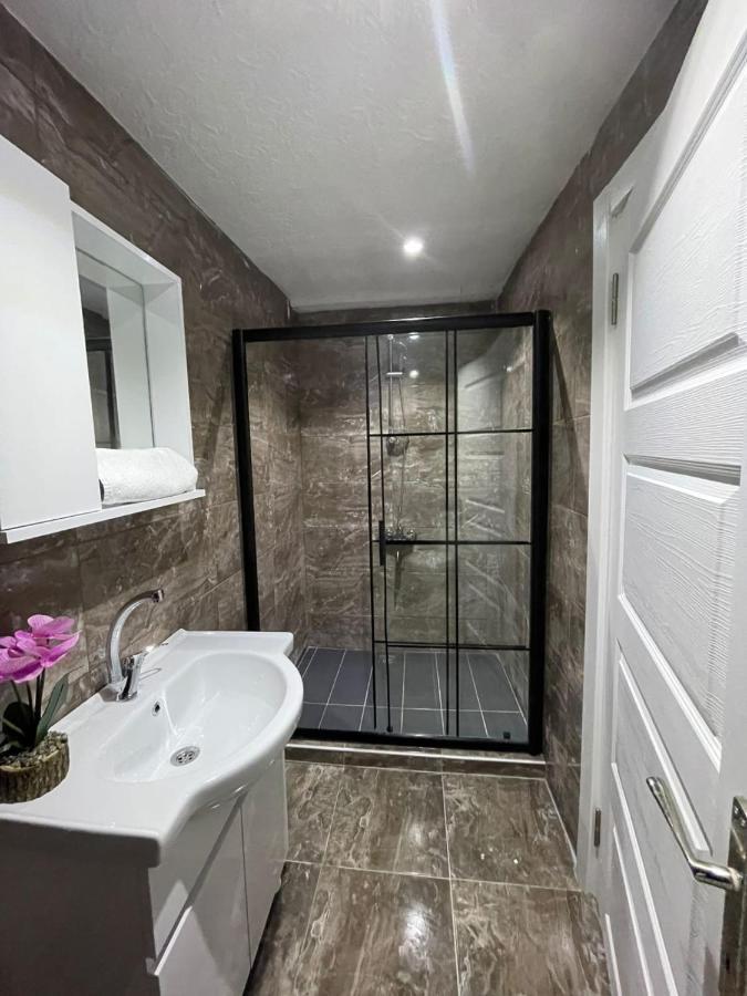 Smf Suites 1+1 4 Istanbul Eksteriør bilde