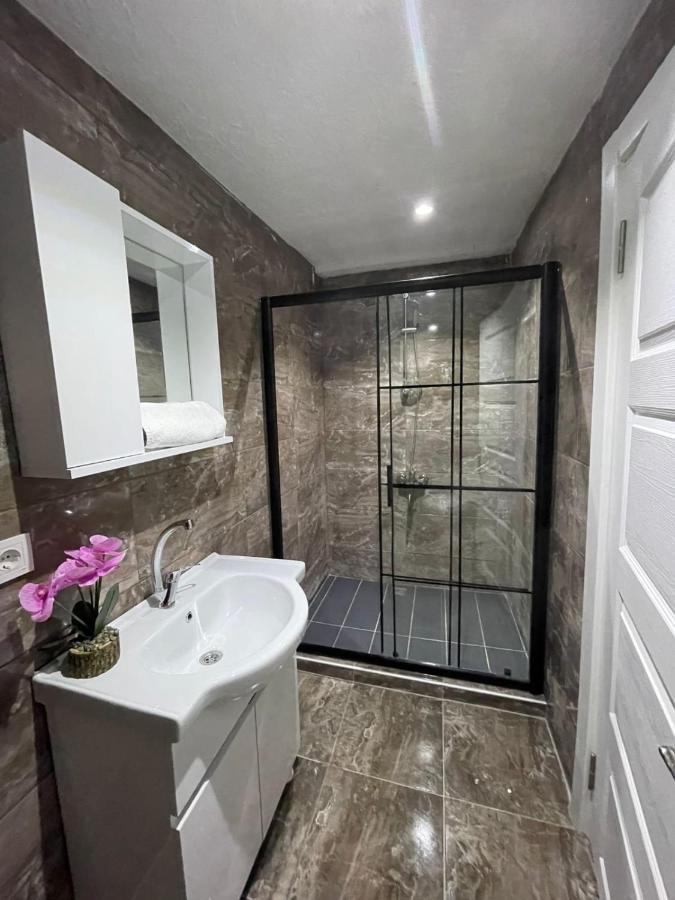 Smf Suites 1+1 4 Istanbul Eksteriør bilde