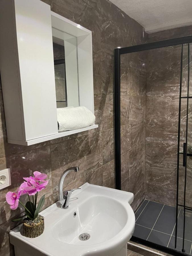Smf Suites 1+1 4 Istanbul Eksteriør bilde